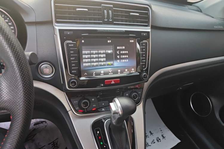 Used Haval H6 2017 Revised Blue-Label Sport Version 1.5T Automatic Two-Wheel Drive Luxury Trim Audio And AC Panel
