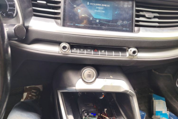 Used Haval H6 2017 Blue Label 2.0T Automatic Two-Wheel Drive Luxury Model Audio And AC Panel