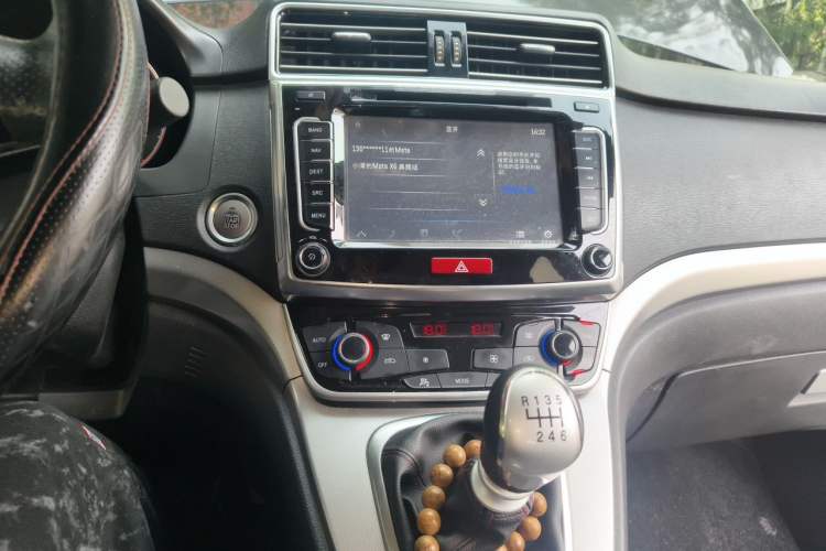 Used Haval H6 2017 Blue Label Sport Edition 1.5T Manual Two-Wheel Drive Elite Model Audio And AC Panel