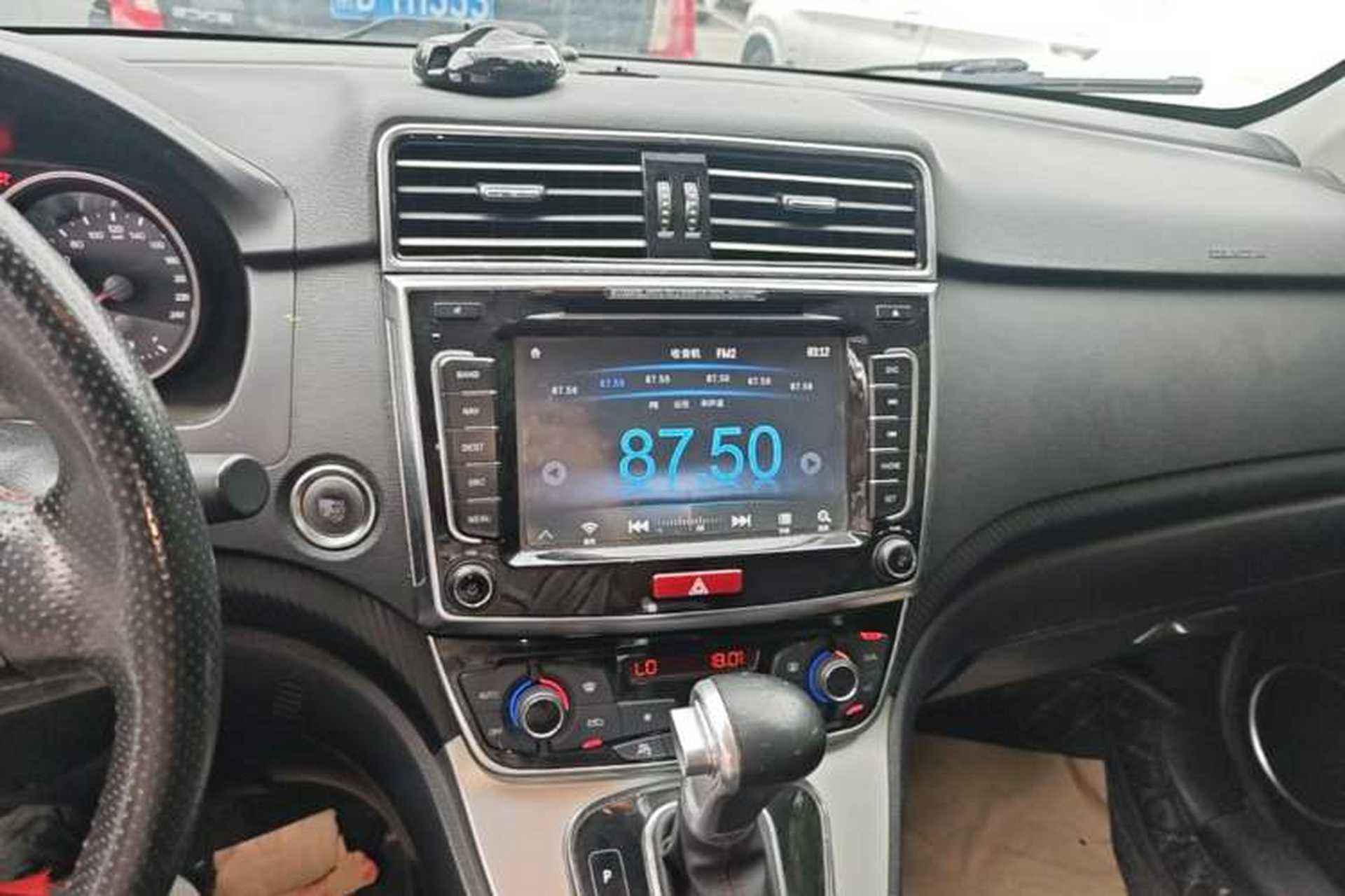 Used Haval H6 2017 Blue Label Sport Edition 1.5T Automatic Two-Wheel Drive Luxury Model Audio And AC Panel