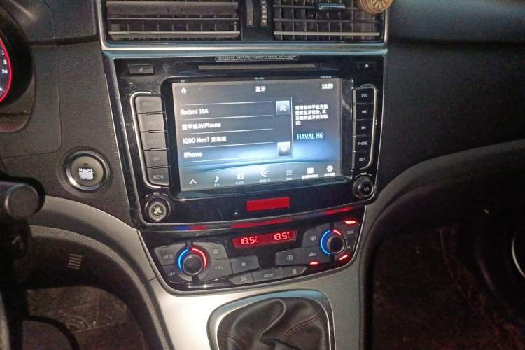 Used Haval H6 2017 Blue Label Sport Edition 1.5T Manual Two-Wheel Drive Elite Model Audio And AC Panel