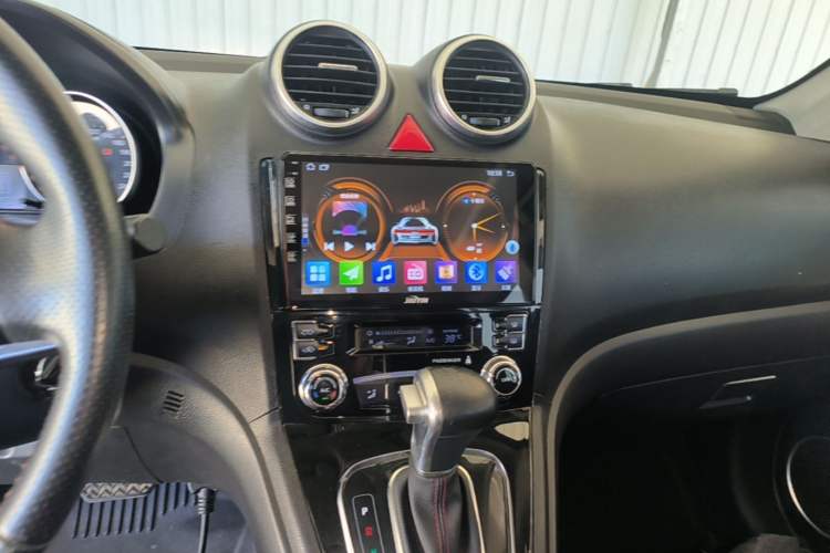 Used Haval H6 2017 Classic Edition 1.5T Automatic Two-Wheel Drive Urban Model Audio And AC Panel