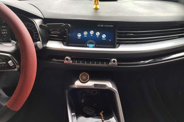 Used Haval H6 2017 Red Label 2.0T Automatic Two-Wheel Drive ZhiShang Model Audio And AC Panel