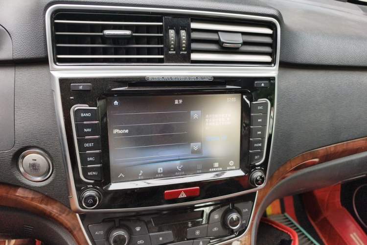 Used Haval H6 2017 Red-Label Sport Edition 1.5T Manual Two-Wheel Drive Elite Model Audio And AC Panel