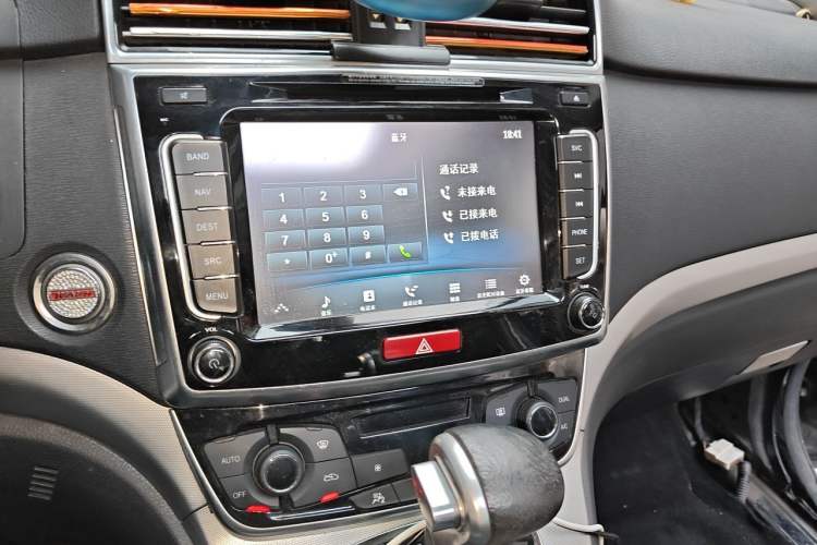 Used Haval H6 2017 Blue Label Sport Edition 1.5T Automatic Two-Wheel Drive Luxury Model Audio And AC Panel