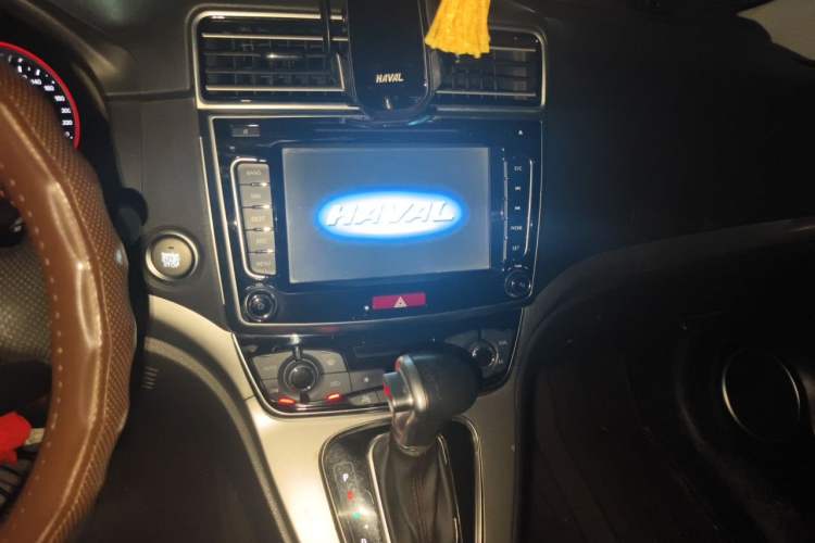 Used Haval H6 2017 Restyled Red-Label Sport Version 1.5T Automatic Two-Wheel Drive Luxury Trim Audio And AC Panel