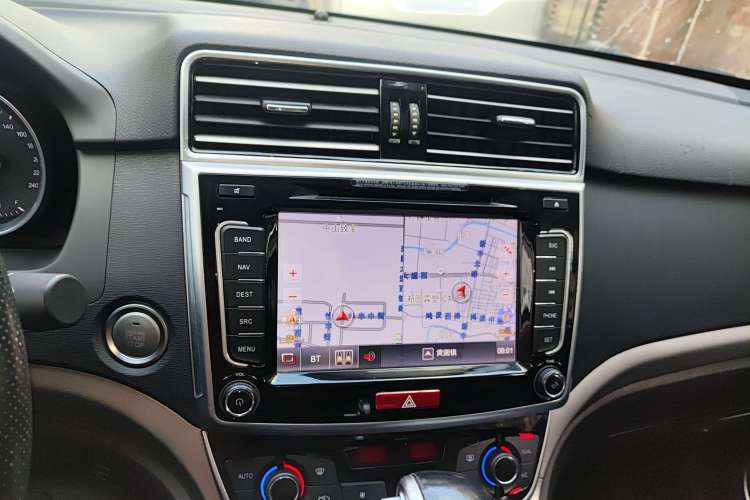 Used Haval H6 2017 Restyled Red-Label Sport Version 1.5T Automatic Two-Wheel Drive Luxury Trim Audio And AC Panel