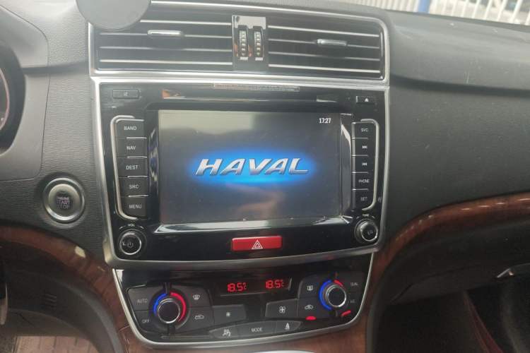 Used Haval H6 2017 Red-Label Sport Edition 1.5T Manual Two-Wheel Drive Elite Model Audio And AC Panel