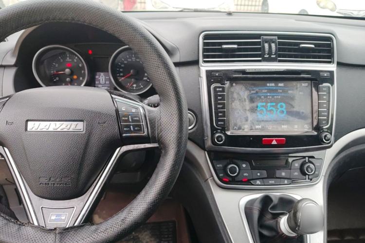 Used Haval H6 2017 Blue Label Sport Edition 1.5T Manual 4x4 Elite Model Center Console