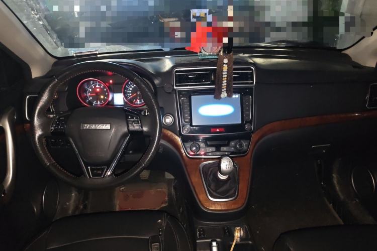 Used Haval H6 2017 Red-Label Sport Edition 1.5T Manual Two-Wheel Drive Elite Model Center Console