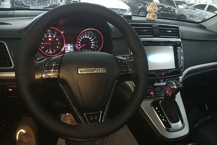 Used Haval H6 2017 Red-Label Sport Edition 1.5T Automatic Two-Wheel Drive Luxury Model Center Console