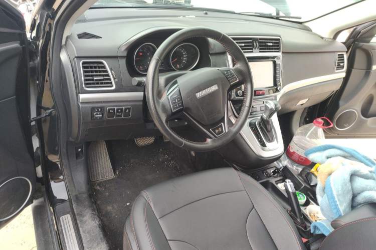 Used Haval H6 2017 Red-Label Sport Edition 1.5T Automatic Two-Wheel Drive Luxury Model Center Console