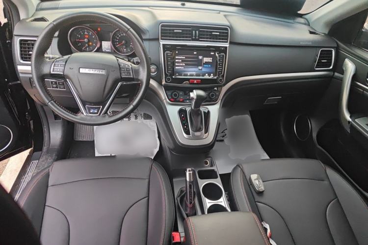 Used Haval H6 2017 Revised Blue-Label Sport Version 1.5T Automatic Two-Wheel Drive Luxury Trim Center Console
