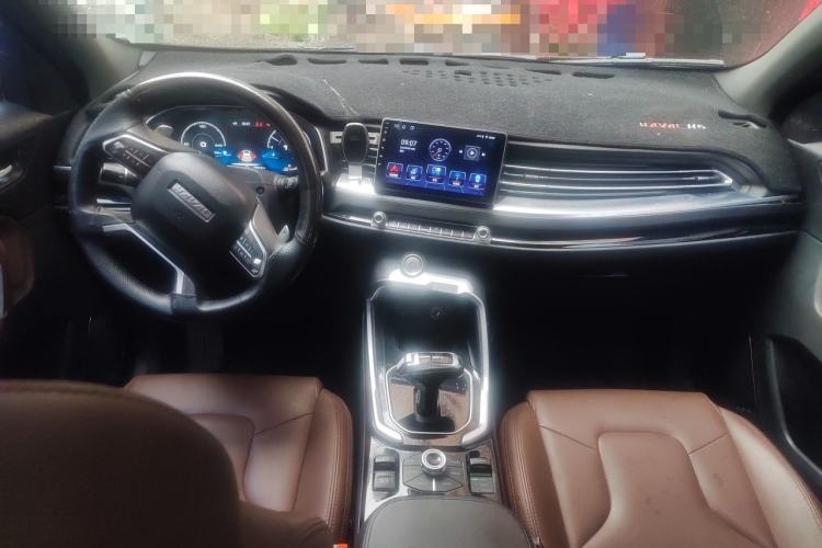 Used Haval H6 2017 Blue Label 2.0T Automatic Two-Wheel Drive Leading Model Center Console