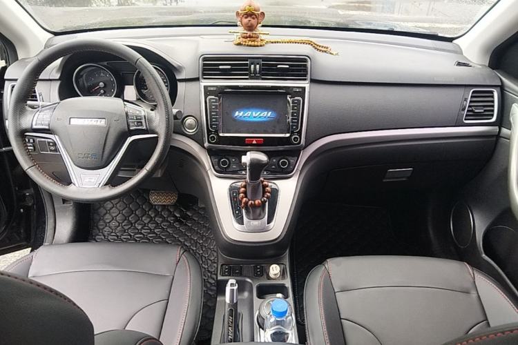 Used Haval H6 2017 Revised Blue-Label Sport Version 1.5T Automatic Two-Wheel Drive Luxury Trim Center Console