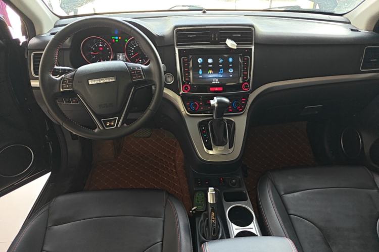 Used Haval H6 2017 Restyled Red-Label Sport Version 1.5T Automatic Two-Wheel Drive Luxury Trim Center Console