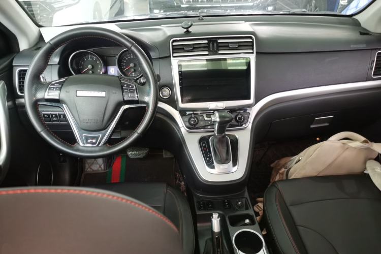 Used Haval H6 2017 Red-Label Sport Edition 1.5T Automatic Two-Wheel Drive Luxury Model Center Console