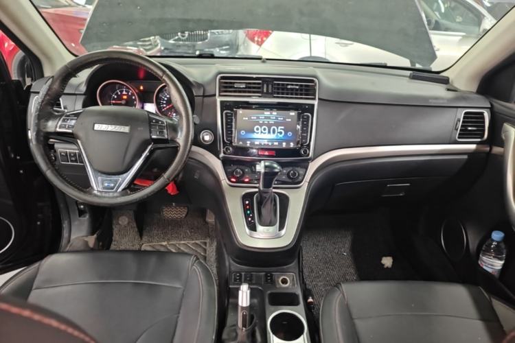 Used Haval H6 2017 Blue Label Sport Edition 1.5T Automatic Two-Wheel Drive Luxury Model Center Console