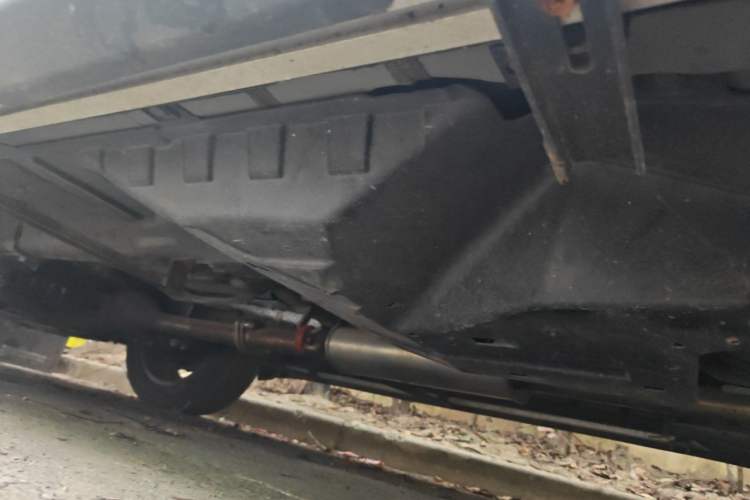 Used Haval H6 2017 Red-Label 1.3T Automatic Two-Wheel Drive ZhiShang Model Chassis Front