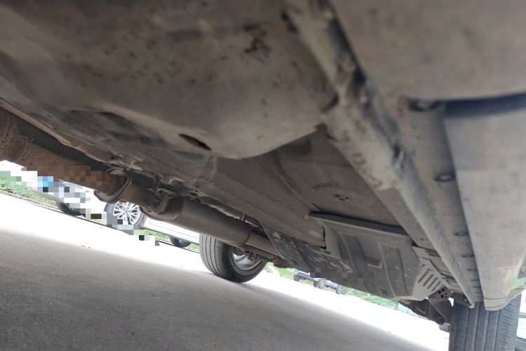 Used Haval H6 2017 Red Label 2.0T Automatic Two-Wheel Drive ZhiShang Model Chassis Front Left