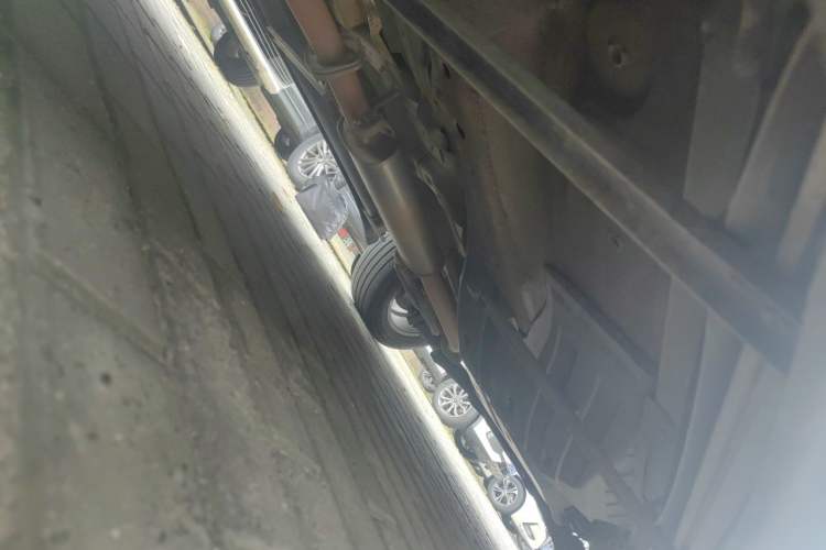 Used Haval H6 2017 Red Label 2.0T Automatic Two-Wheel Drive ZhiShang Model Chassis Front Left