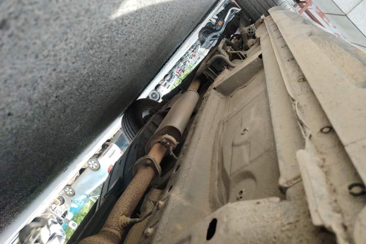 Used Haval H6 2017 Red Label 2.0T Automatic Two-Wheel Drive ZhiShang Model Chassis Front Right