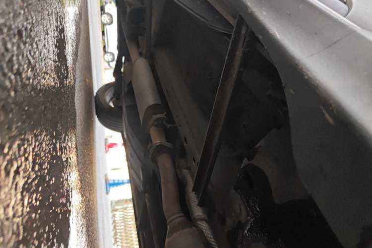 Used Haval H6 2017 Blue Label 1.5T Automatic Two-Wheel Drive ZhiShang Model Chassis Front Right