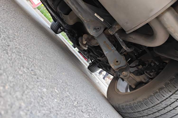 Used Haval H6 2017 Blue Label 1.5T Automatic Two-Wheel Drive ZhiShang Model Chassis Rear
