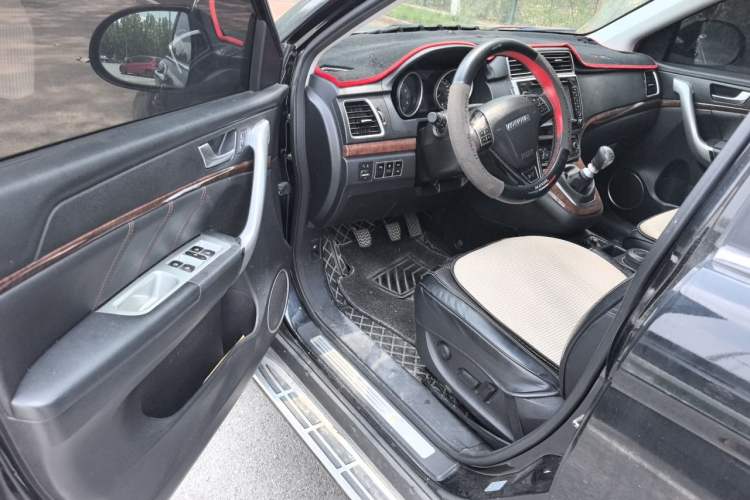 Used Haval H6 2017 Red-Label Sport Edition 1.5T Manual Two-Wheel Drive Elite Model Driver Seat