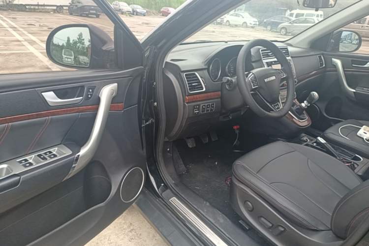 Used Haval H6 2017 Red-Label Sport Edition 1.5T Manual Two-Wheel Drive Elite Model Driver Seat