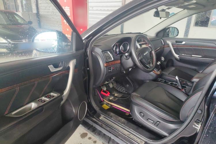 Used Haval H6 2017 Red-Label Sport Edition 1.5T Manual Two-Wheel Drive Elite Model Driver Seat