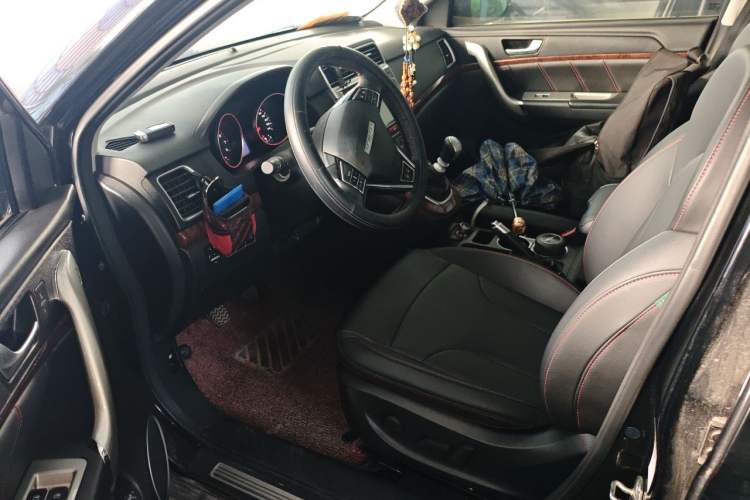 Used Haval H6 2017 Red-Label Sport Edition 1.5T Manual Two-Wheel Drive Elite Model Driver Seat