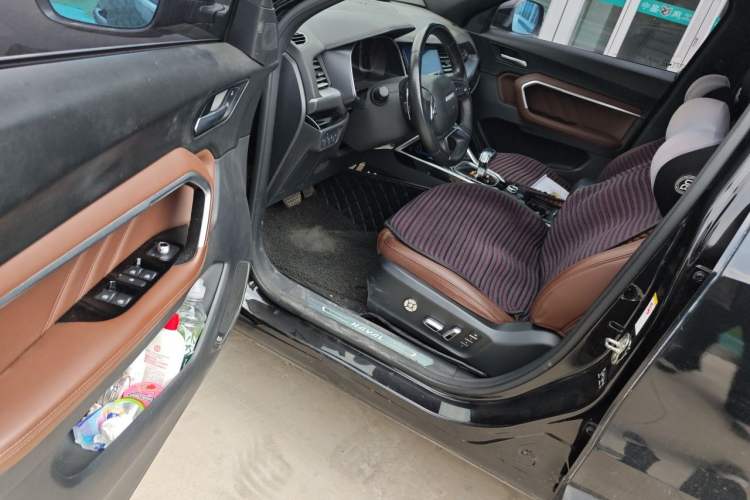 Used Haval H6 2017 Blue Label 2.0T Automatic Two-Wheel Drive Leading Model Driver Seat