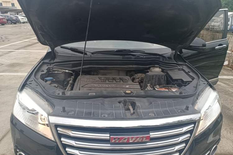 Used Haval H6 2017 Red-Label Sport Edition 1.5T Manual Two-Wheel Drive Elite Model Engine Bay
