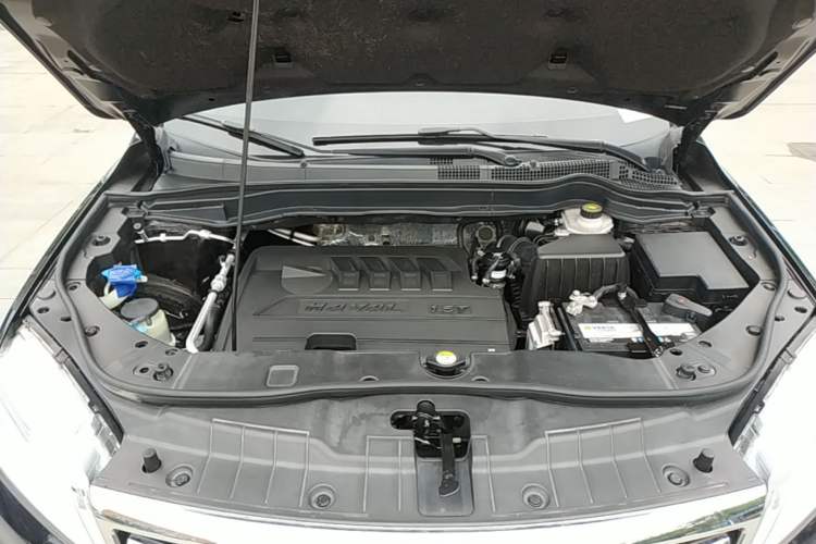 Used Haval H6 2017 Red-Label Sport Edition 1.5T Automatic Two-Wheel Drive Luxury Model Engine Bay