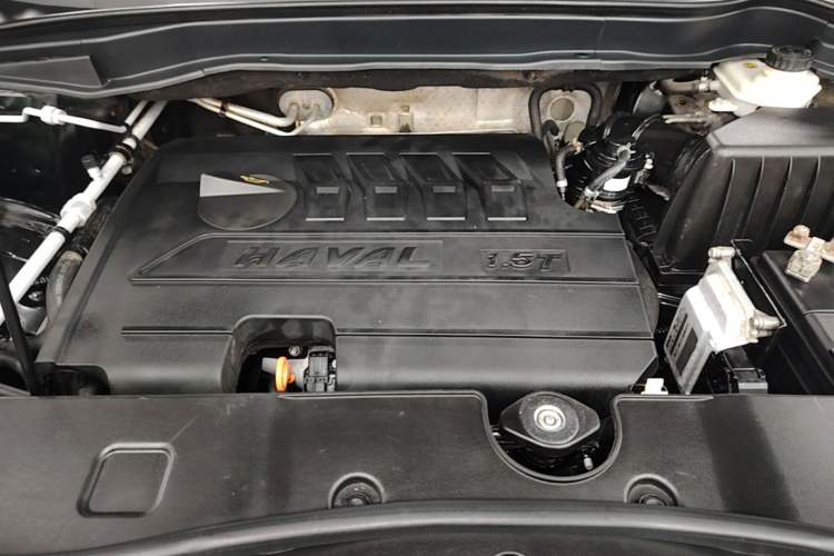 Used Haval H6 2017 Red-Label Sport Edition 1.5T Automatic Two-Wheel Drive Luxury Model Engine Bay