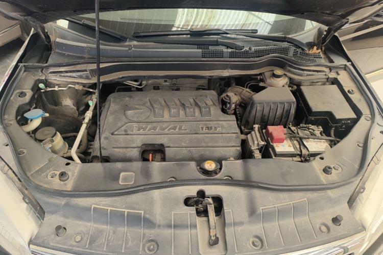Used Haval H6 2017 Red-Label Sport Edition 1.5T Manual Two-Wheel Drive Elite Model Engine Bay