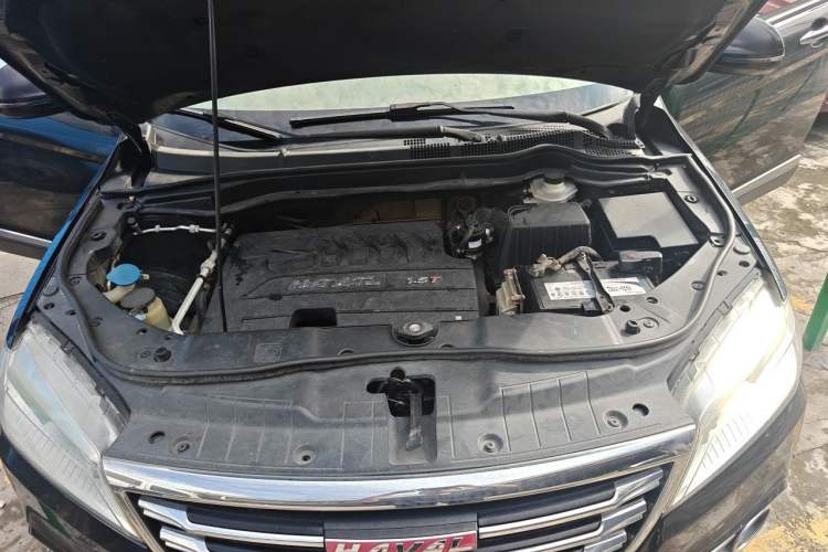 Used Haval H6 2017 Red-Label Sport Edition 1.5T Automatic Two-Wheel Drive Luxury Model Engine Bay