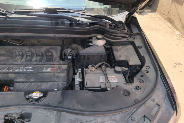 Used Haval H6 2017 Blue Label Sport Edition 1.5T Automatic Two-Wheel Drive Luxury Model Engine Bay Left