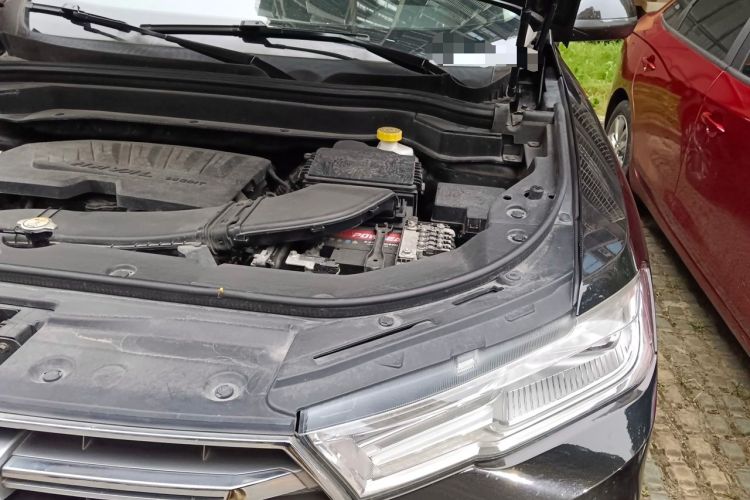 Used Haval H6 2017 Blue Label 1.5T Automatic Two-Wheel Drive ZhiShang Model Engine Bay Left