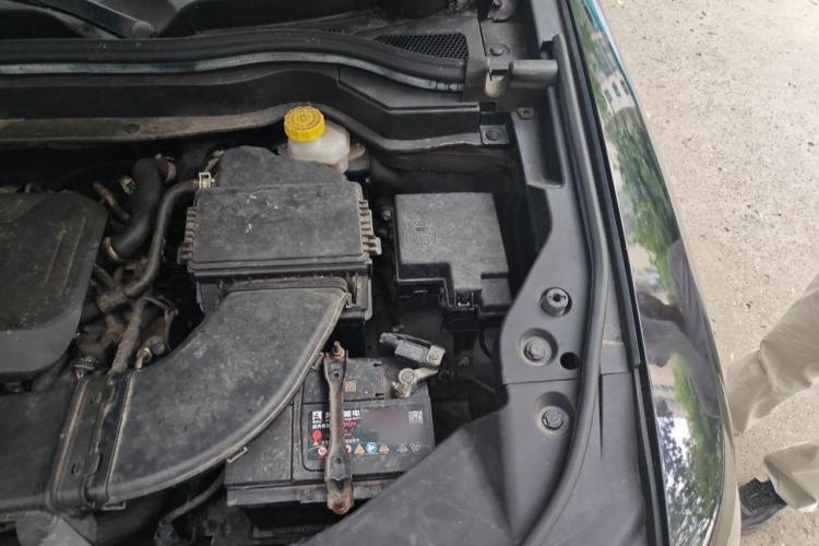 Used Haval H6 2017 Red-Label 1.3T Automatic Two-Wheel Drive ZhiShang Model Engine Bay Left