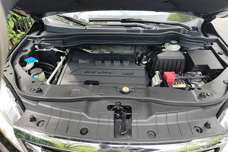 Used Haval H6 2017 Restyled Red-Label Sport Version 1.5T Automatic Two-Wheel Drive Luxury Trim Engine Bay