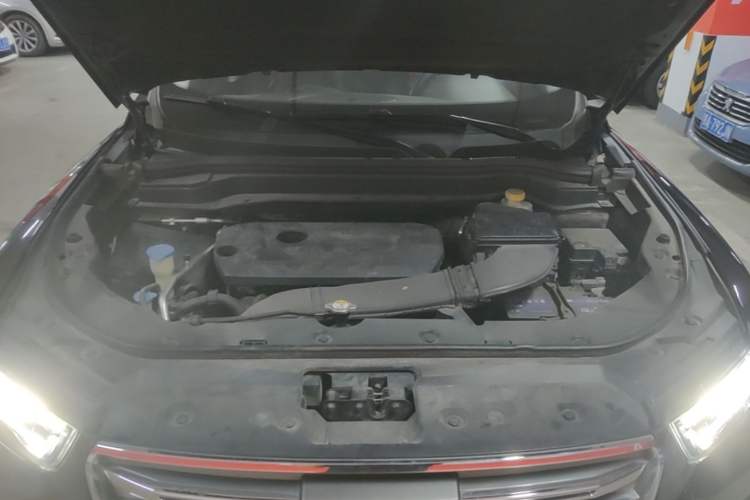 Used Haval H6 2017 Red Label 2.0T Automatic Two-Wheel Drive ZhiShang Model Engine Bay