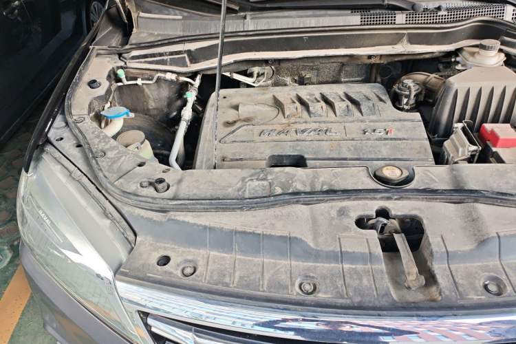 Used Haval H6 2017 Red-Label Sport Edition 1.5T Manual Two-Wheel Drive Elite Model Engine Bay Right