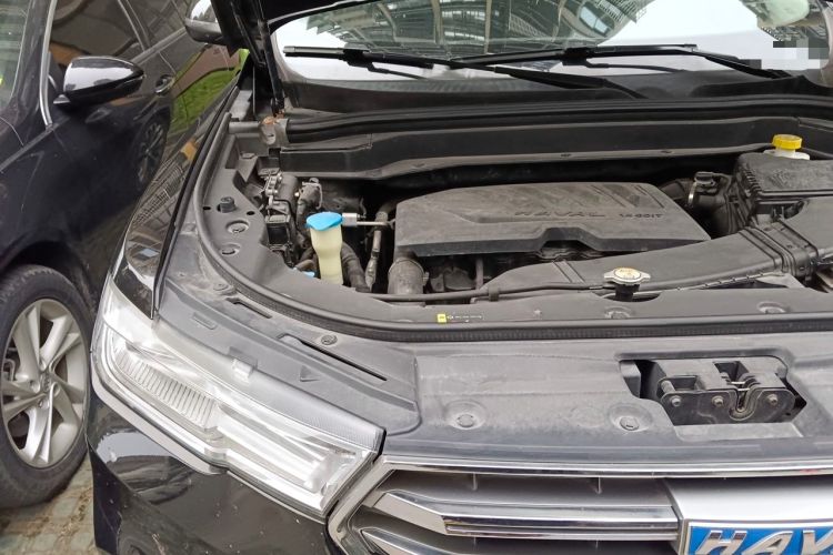 Used Haval H6 2017 Blue Label 1.5T Automatic Two-Wheel Drive ZhiShang Model Engine Bay Right