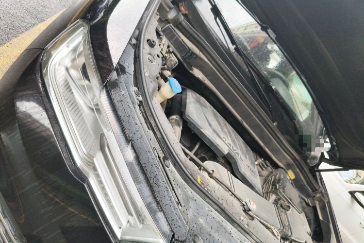 Used Haval H6 2017 Blue Label 1.5T Automatic Two-Wheel Drive ZhiShang Model Engine Bay Right