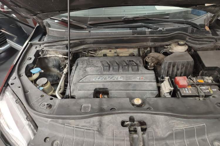 Used Haval H6 2017 Red-Label Sport Edition 1.5T Manual Two-Wheel Drive Elite Model Engine Bay Right