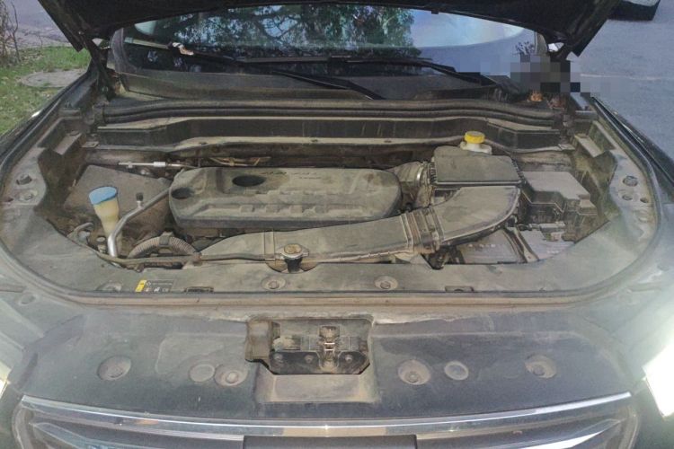 Used Haval H6 2017 Red Label 2.0T Automatic Two-Wheel Drive ZhiShang Model Engine Bay