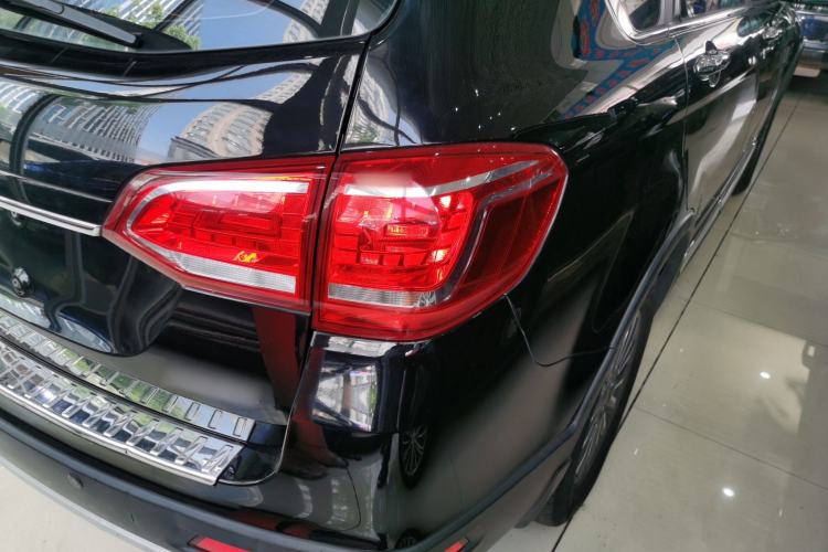 Used Haval H6 2017 Red-Label Sport Edition 1.5T Automatic Two-Wheel Drive Luxury Model Exterior 3