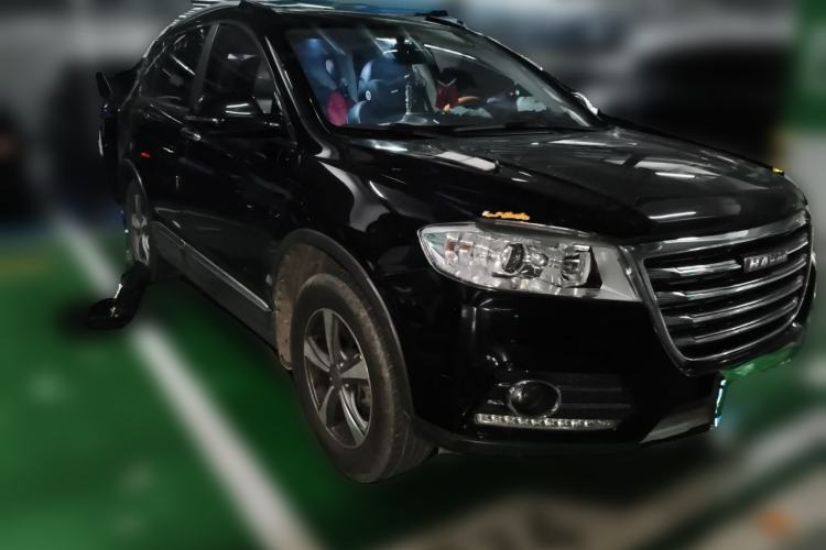 Used Haval H6 2017 Red-Label Sport Edition 1.5T Manual Two-Wheel Drive Elite Model Front Right 45 Deg